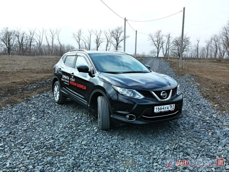 Несмотря на то, что и внешне, и внутренне, и технически Qashqai II во многом копирует X-Trail III, на дороге это совсем другой автомобиль