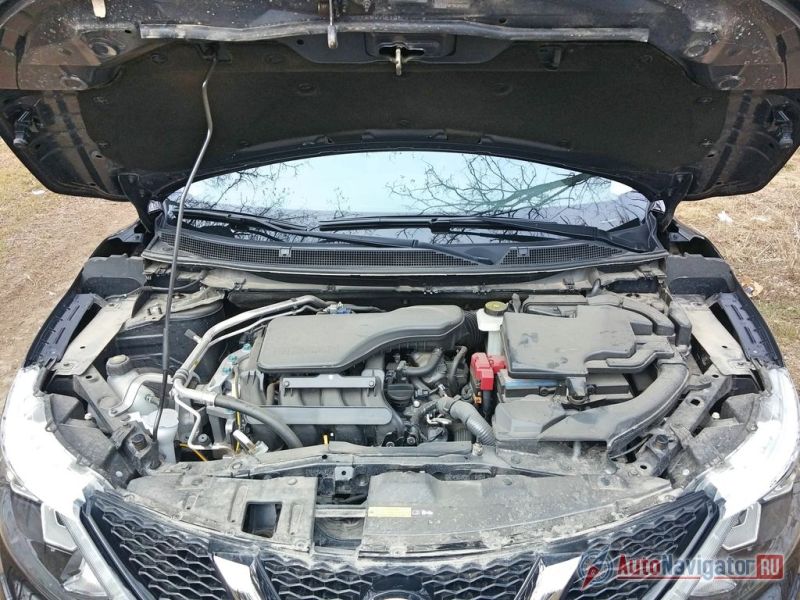 С 4-цилиндровым 144-сильным мотором едет машина задорно