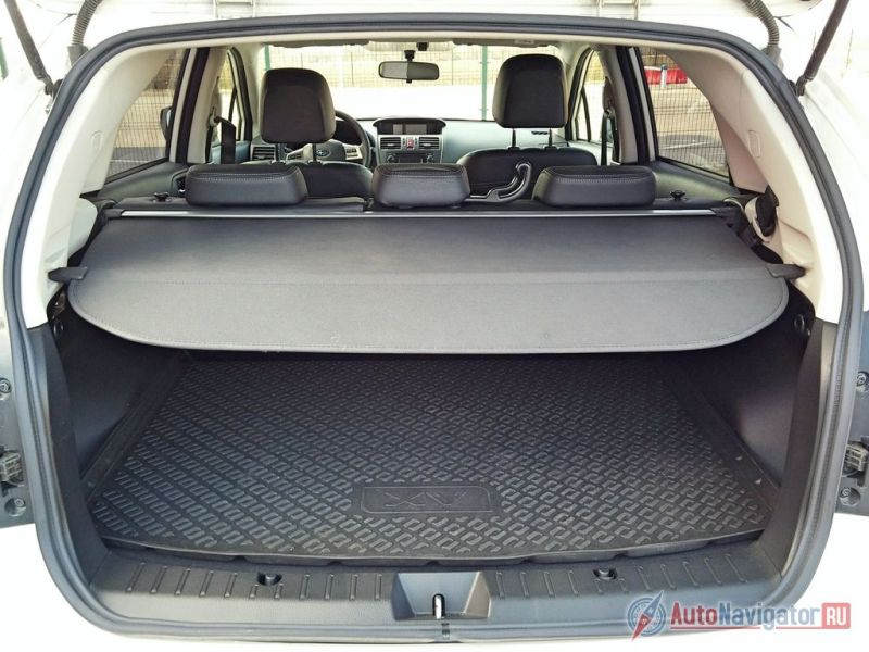 Багажник Subaru XV тоже прост как топор