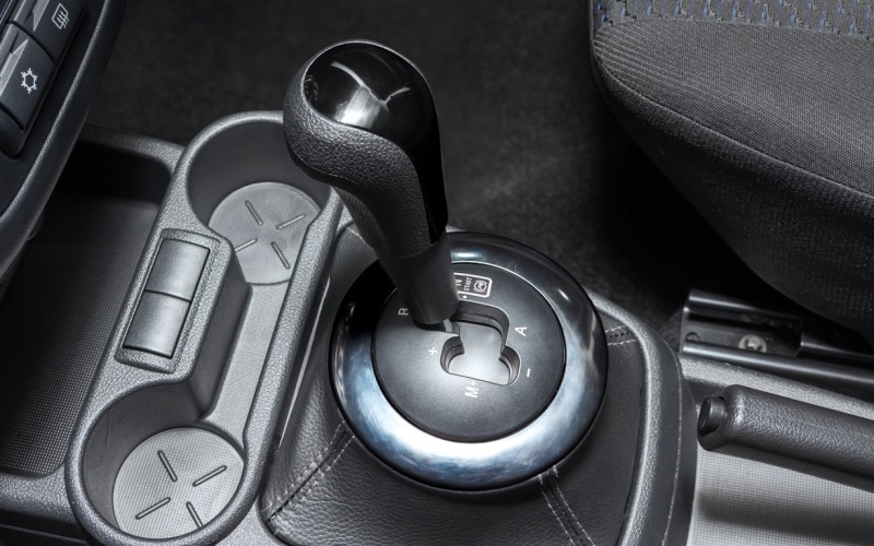 Главное отличие Lada Granta AMT - селектор КПП