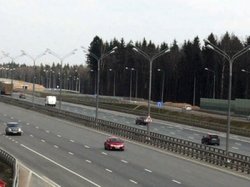 Завершается строительство двух съездов с МКАД на Минское шоссе