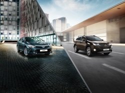 Toyota Camry и RAV4 доступны в РФ со скидками