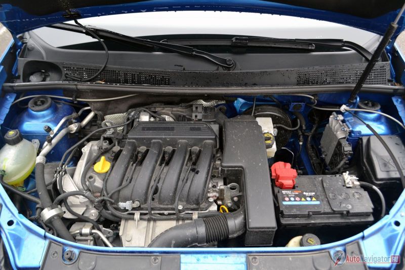 Мотор 1,6-литровый 16-клапанный выдает 102 л.с. Есть еще 8-клапанный, который выдает на 20 «лошадей» меньше