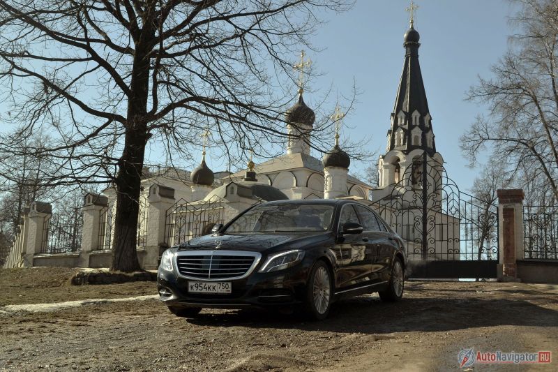 «Мерседесу» удается быть одновременно и солидным, и стильным
