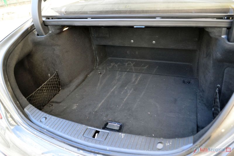 Багажник объемом 510 литров. Задние сиденья, естественно не складываются, не для перевозки вагонки покупают S-Class