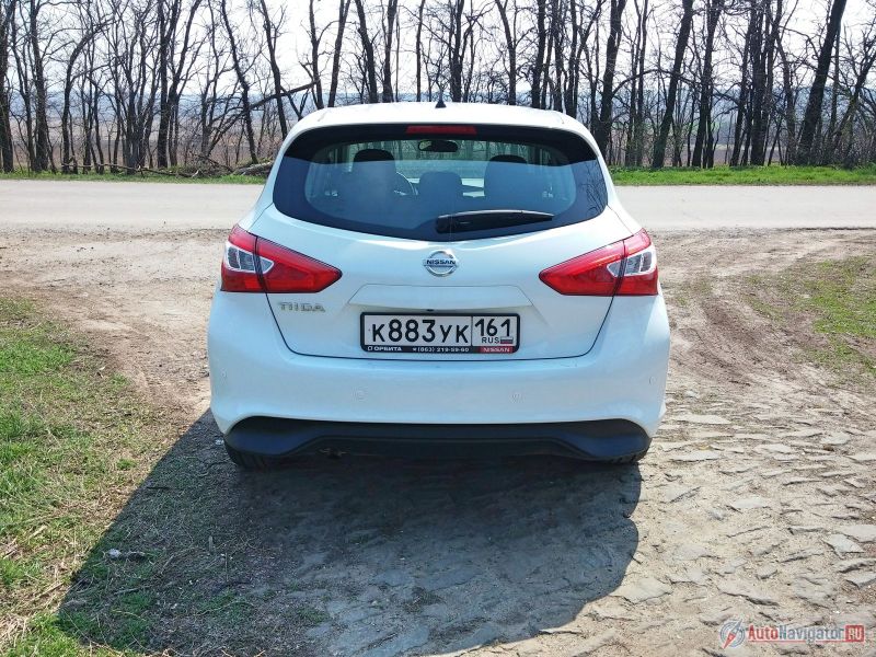 «Тиида» только что появилась в салонах дилеров и покупатели пока осторожничают