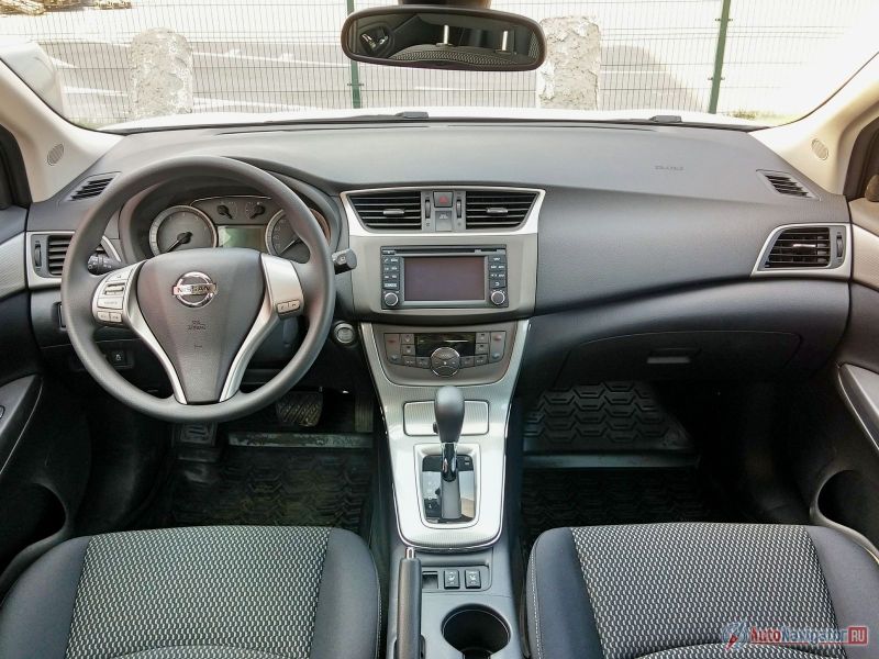 «Нутро» у модели приятное, эргономичное, а главное — просторное, особенно — сзади