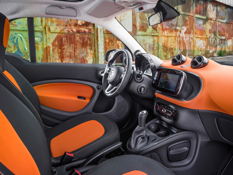 Вот в такой расцветке салон смотрится выигрышно