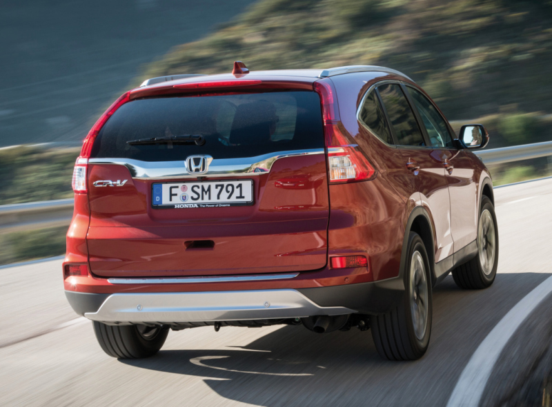 Корма примерила светодиодную оптику, новый бампер и хромированный молдинг на пятой