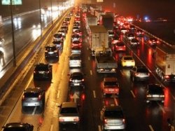 Дорожная ситуация в Москве осложняется