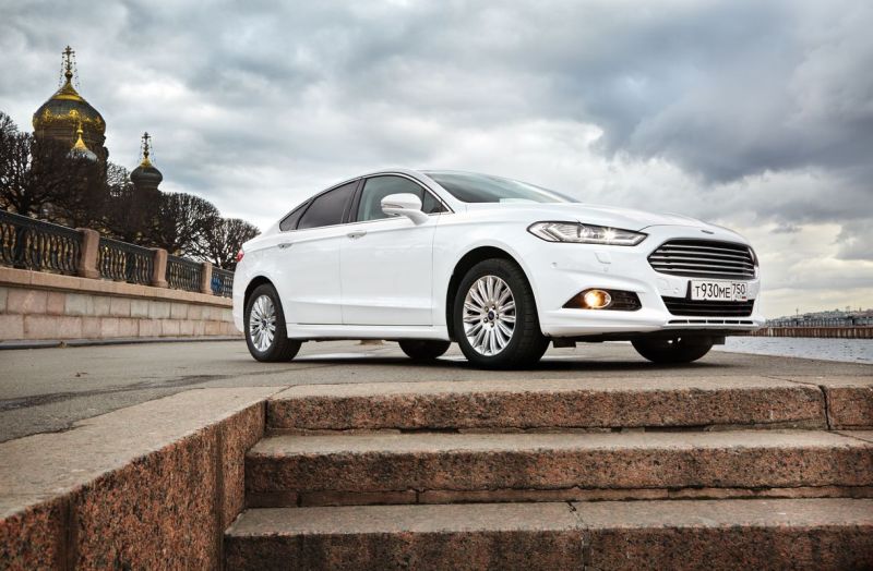 Ford Mondeo V: Бонд. Джеймс Бонд