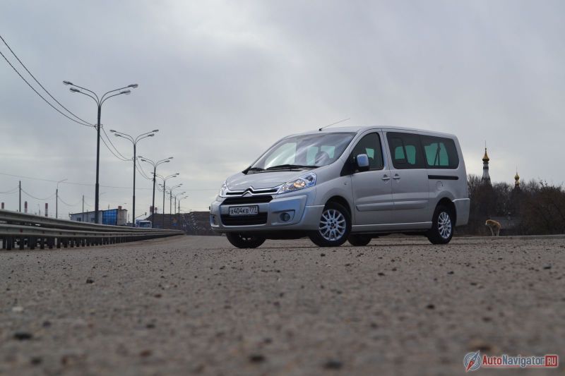 У Citroёn Jumpy существует несколько братьев-близнецов в виде Peugeot и Fiat
