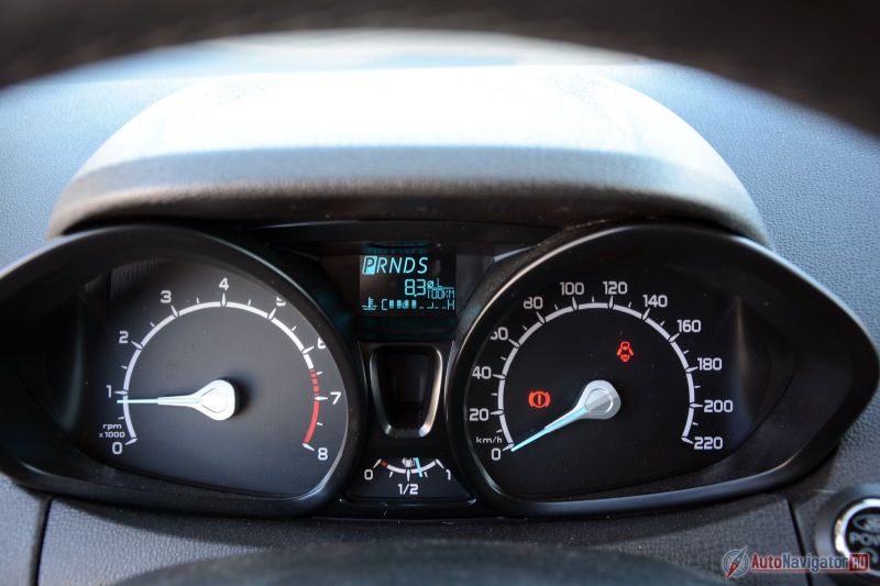 Расход в загородном цикле – чуть больше 8л/100 км