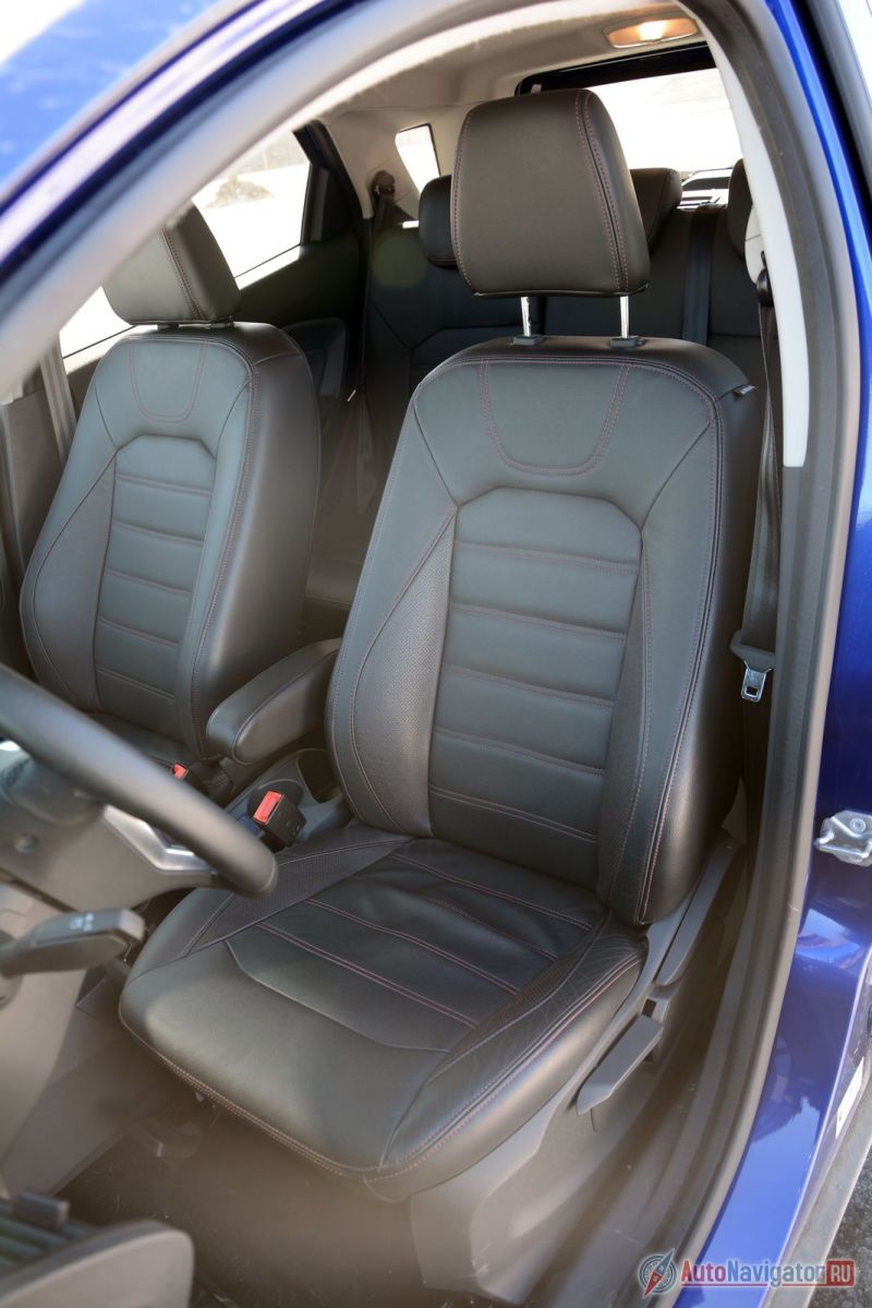 Переднее кресло гостеприимно и доброжелательно даже в далеких поездках