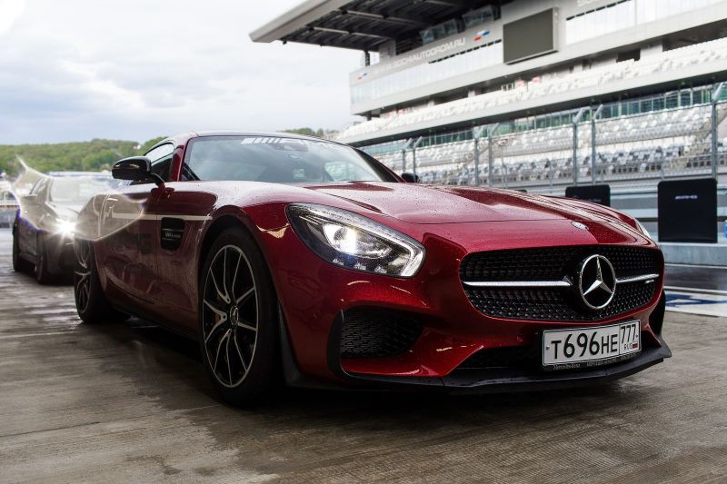 Mercedes-AMG GT-S: Двадцать пятый кадр