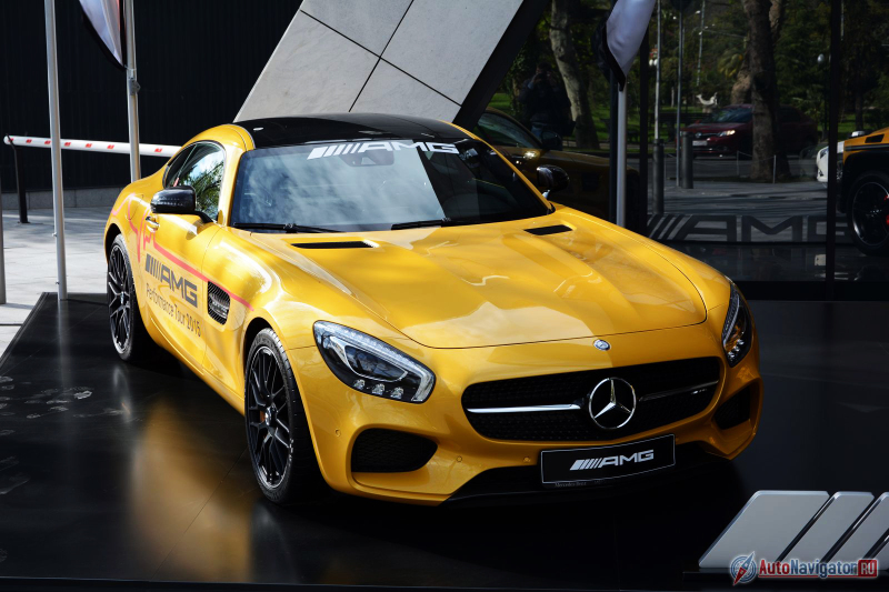 Истинные спорткары обычно восторгают небольшой высотой