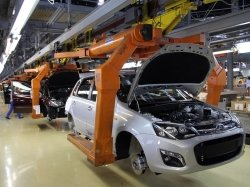 Производство автомобилей в России сократилось за пять месяцев на 23,8%