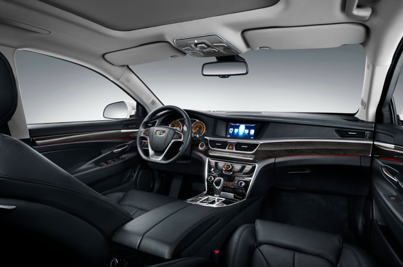 Интерьер поражает своим качеством, если учесть, что перед нами китайский автомобиль