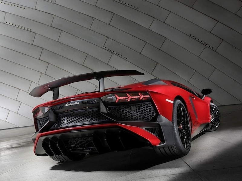 Родстер Lamborghini Aventador LP 750-4 Superveloce будет выпущен ограниченным тиражом