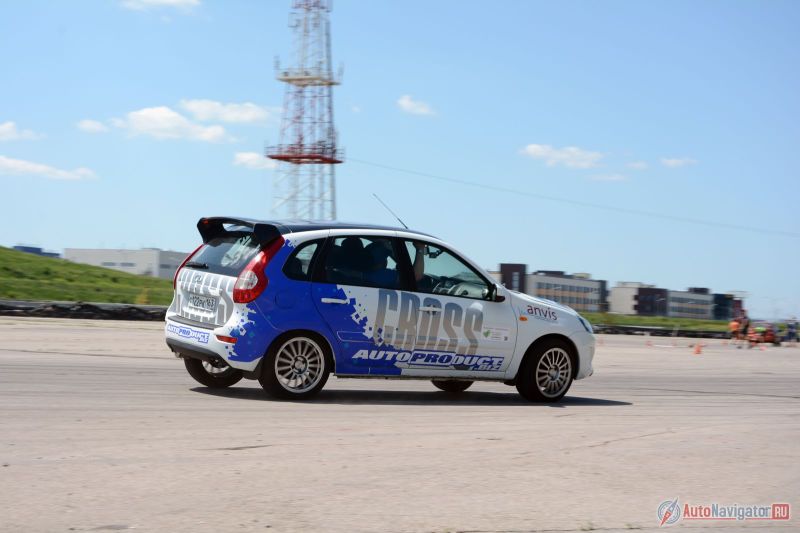 Самая заметная дизайнерская деталь кормы – спойлер за 5000 рублей