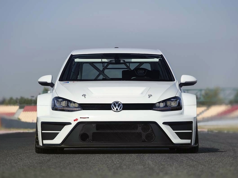Volkswagen Golf VII превратился в гоночный болид