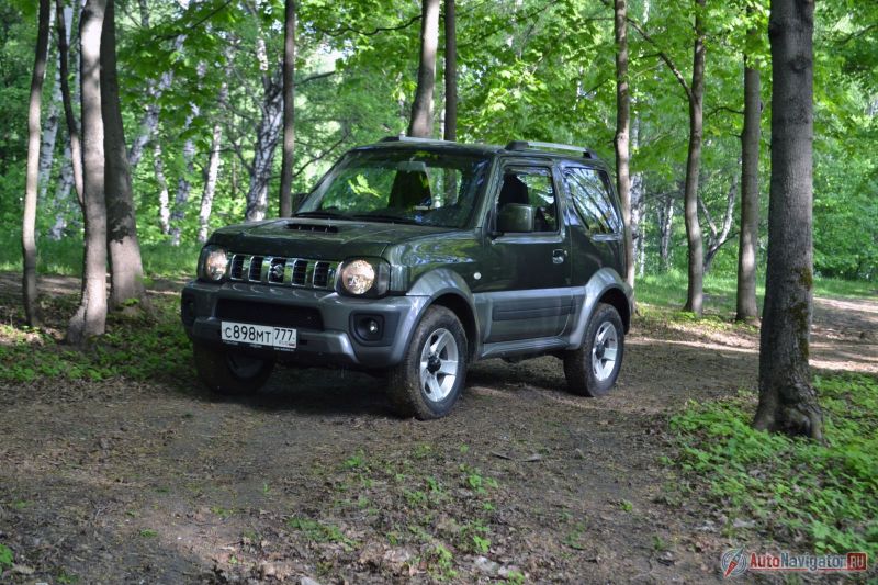 Присмотритесь. Приподнятую «Оку», побывавшую в руках тюнеров, не напоминает?