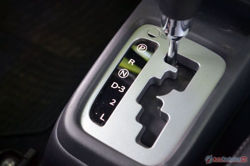 «Автомат» четырехступенчатый с возможностью принудительного движения на низших передачах