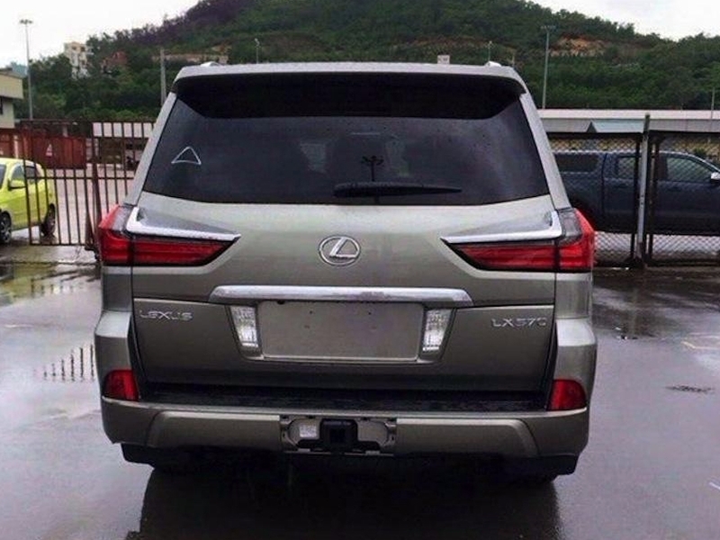 Lexus LX снова обновился