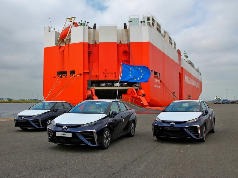 Первые экземпляры Toyota Mirai прибыли в Европу