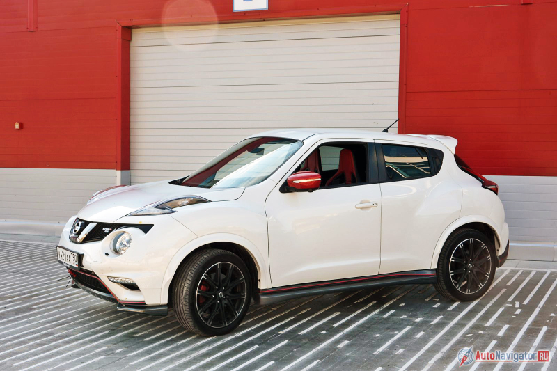 Благодаря всему в совокупности, Juke Nismo RS на 37% лучше «липнет» к дороге на больших скоростях, чем стандартный Juke