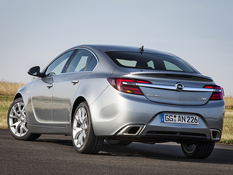 Opel Insignia OPC (2013-) Трапециевидные патрубки выхлопных труб – отличительная черта «зажигалки» от Opel