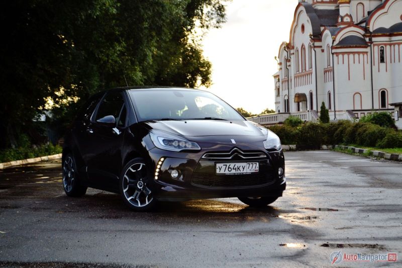 Маленькие машины у нас в стране особо не уважают, но на эту оглядываются даже водители «Крузаков». И если Mini - это больше для девочек, то DS3… хотя нет, я ничего не говорил