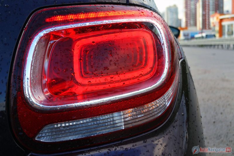 3D-фонари. Они объемные. Подстать общему образу