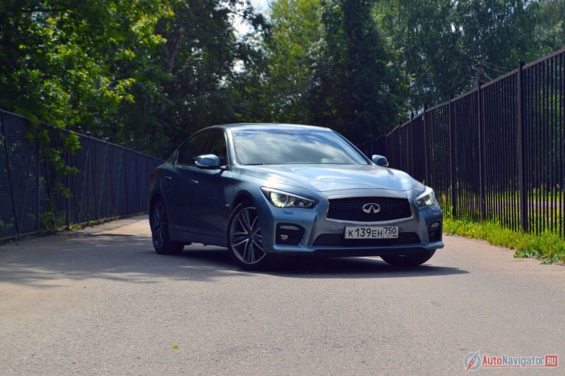 Infiniti Q50 Hybrid: В этом гибриде все же есть смысл