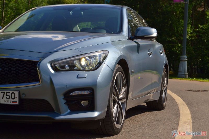 В первых двух базовых комплектациях фары будут галогеновые, в остальных модификациях передняя и задняя оптика будет полностью светодиодной