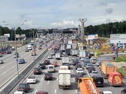 Съезды на МКАД, усложняющие движение автомобилей, будут закрыты