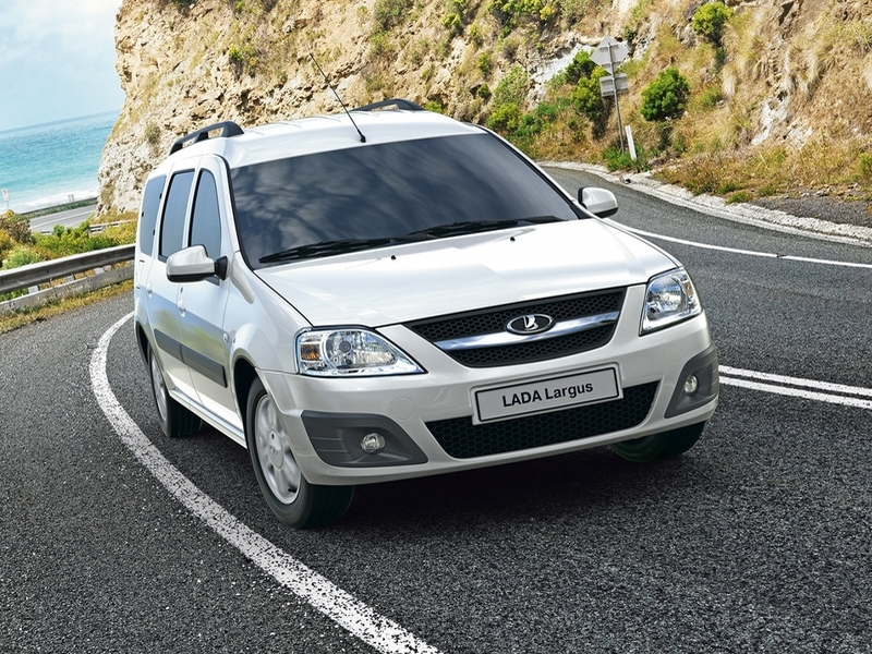 ВАЗ нарастил продажи Lada Largus и Lada 4х4