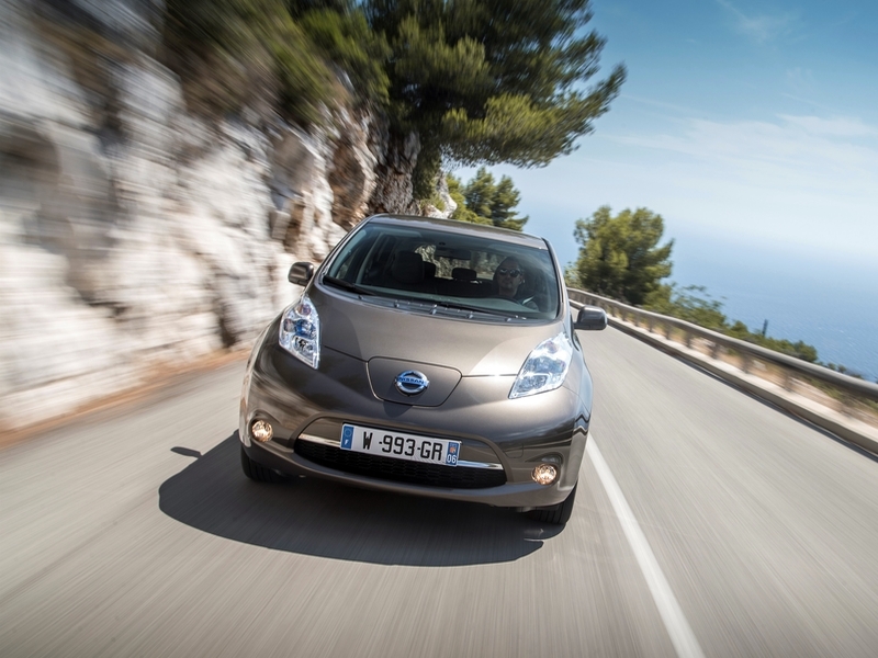 Nissan Leaf получил новую аккумуляторную батарею