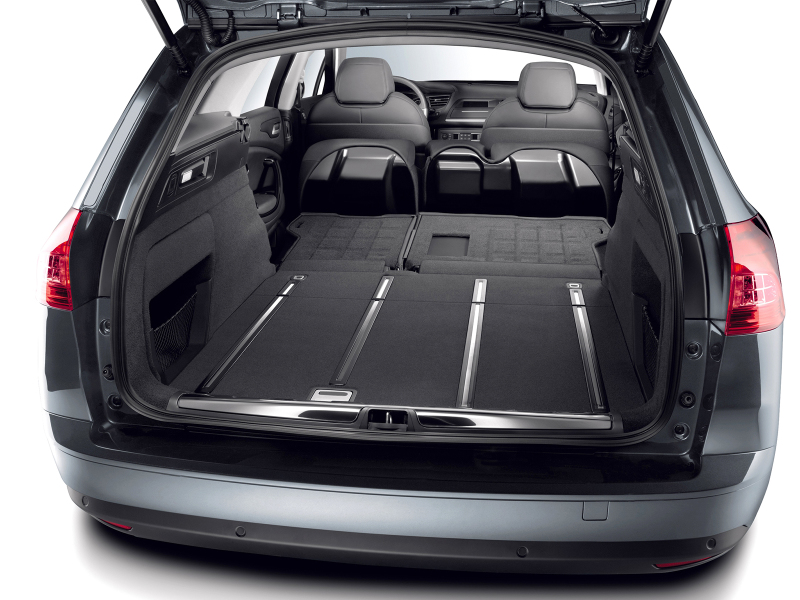 Идея дополнить модель кузовом универсал была удачной. Многие из владельцев С5 – люди семейные