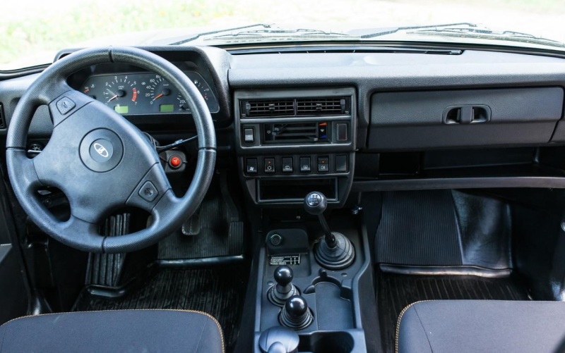 И новое рулевое колесо уменьшенного диаметра