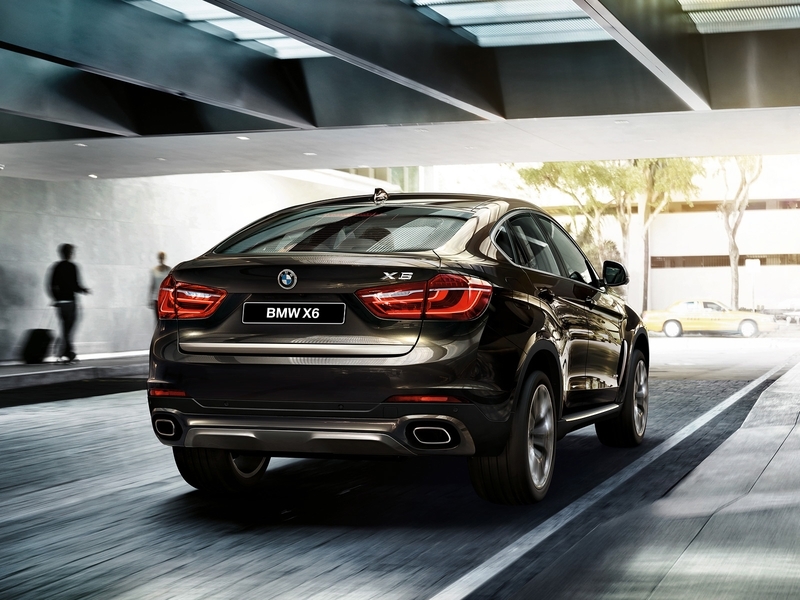 BMW повышает в РФ цены на автомобили