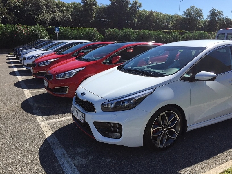 KIA ceed 2015 — в России от 784 900 рублей