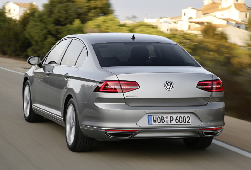 Volkswagen Passat 2015: Восьмой по счету