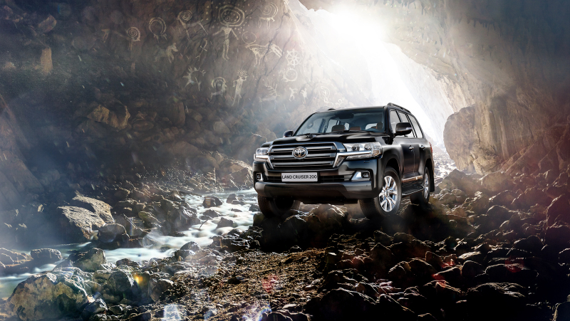 Обновленный Toyota Land Cruiser 200 — в России от 2 999 000 рублей