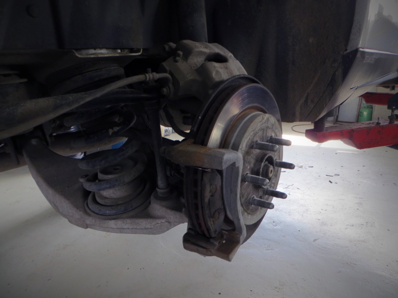 Задние тормозные элементы служат гораздо дольше передних