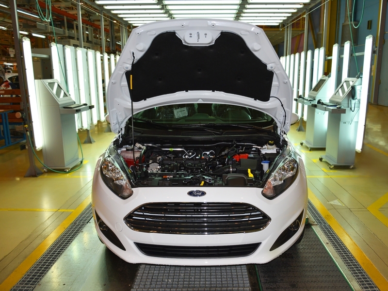Первый Ford с российским мотором сошел с конвейера завода в Татарстане