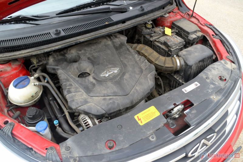 Двигатель 1,5-литровый. 109 л.с. и 140 Нм. Хорошие показатели, но минус в том, что максимальная мощность доступна при 6000 оборотах в минуту, а максимальный крутящий момент при 4500 об/мин. Так что мотор нужно очень сильно крутить