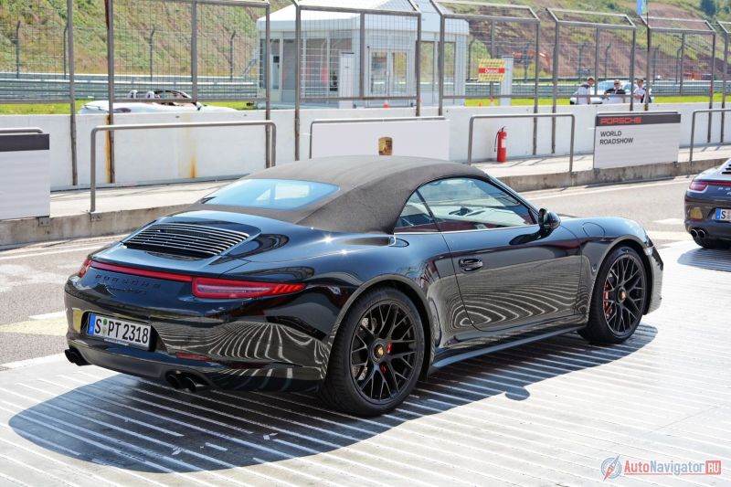 Полноприводный кабриолет Porsche 911 Carrera 4 в весьма спортивной серии GTS