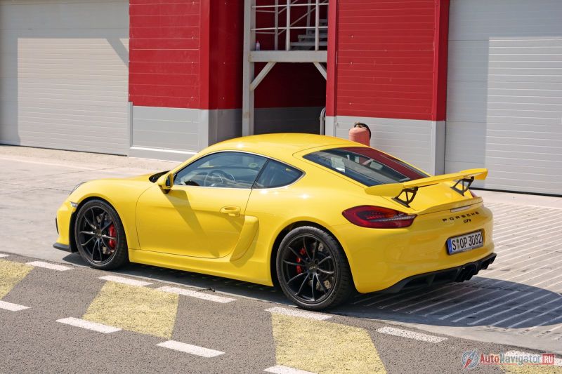 Porsche Cayman GT4 – самый быстрый из всех «Кайманов». Российская квота – четыре машины, и каждая из них уже продана