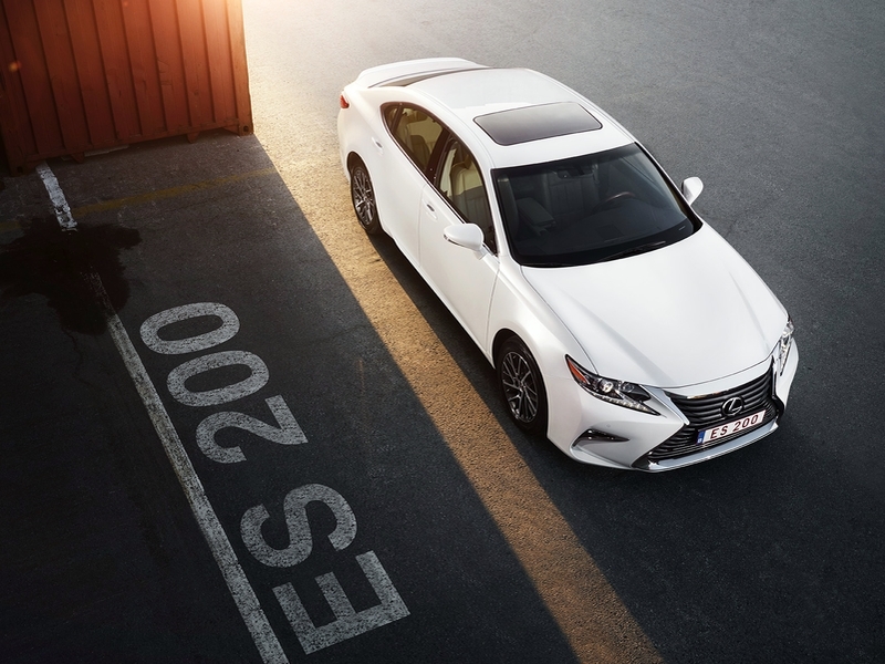 Lexus ES 200 можно купить в РФ на специальных условиях